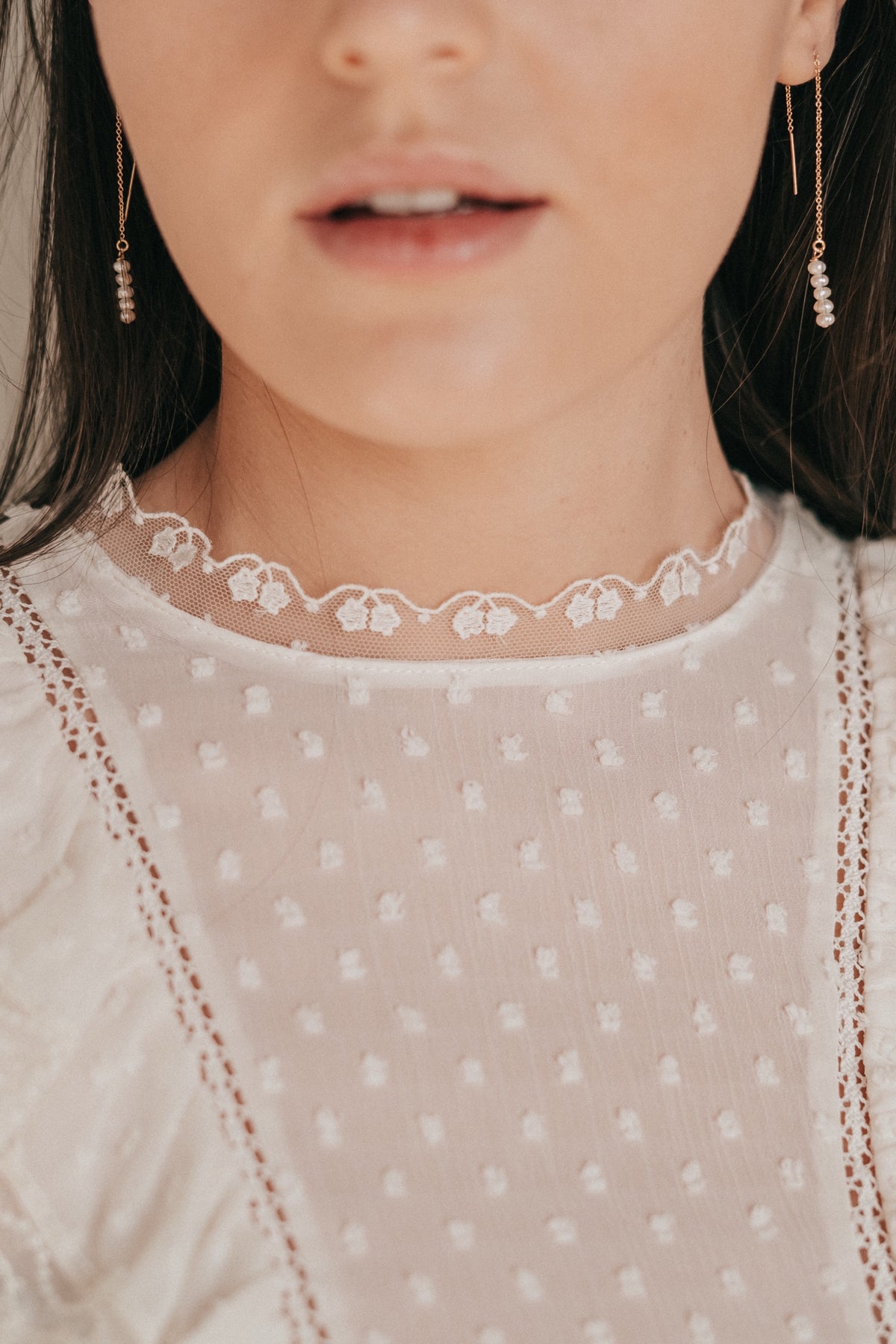 Pearl Bar Threaders, detail