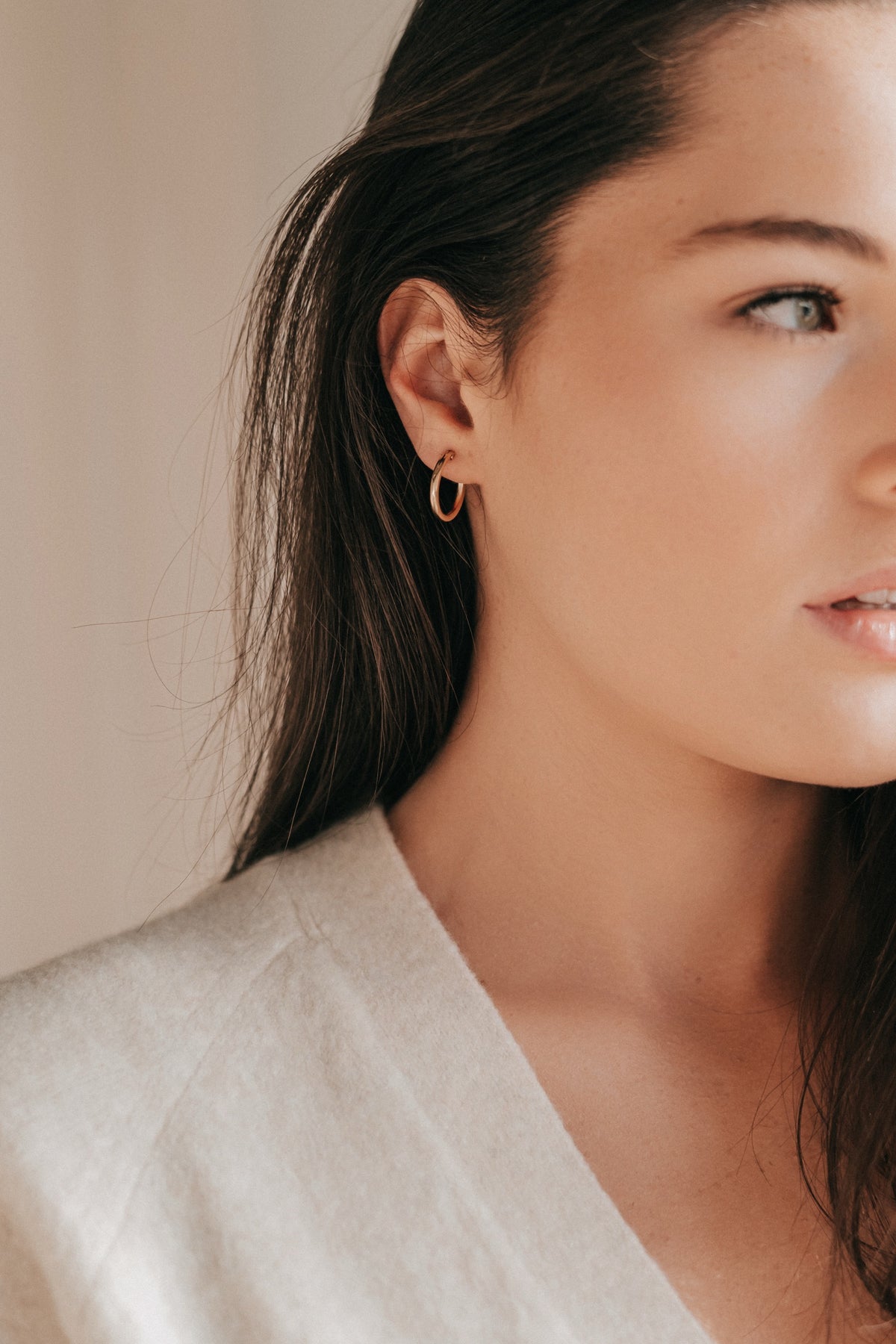 Huggie Hoops, 19 mm, detail